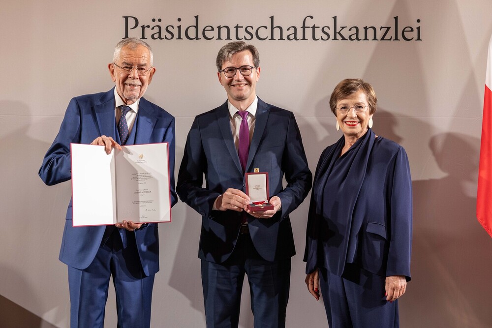 Hohe Auszeichnung für Domkapellmeister Markus Landerer / Peter Lechner/HBF Hohe Auszeichnung für Domkapellmeister Markus Landerer