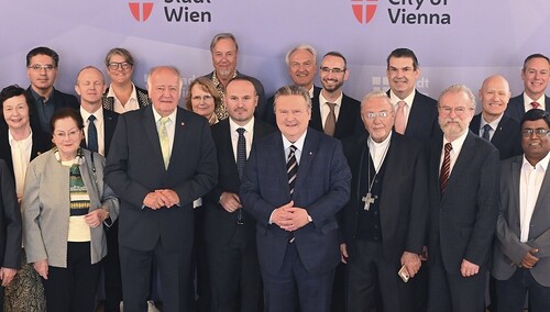 Bürgermeister Ludwig mit Vertretern der anerkannter Kirchen und Religionsgesellschaften im Wiener Religionsrat / Stadt Wien / Christian Jobst Bürgermeister Ludwig mit Vertretern der anerkannter Kirchen und Religionsgesellschaften im Wiener Religionsrat