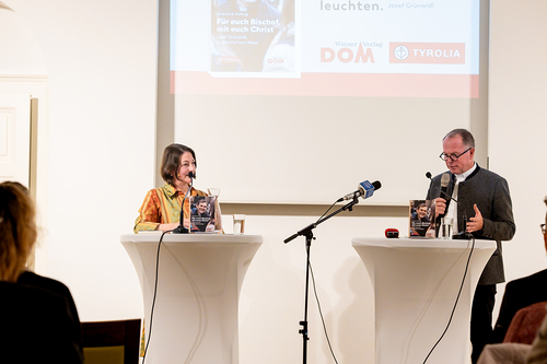 Buchpräsentation Für euch Bischof, mit euch Christ